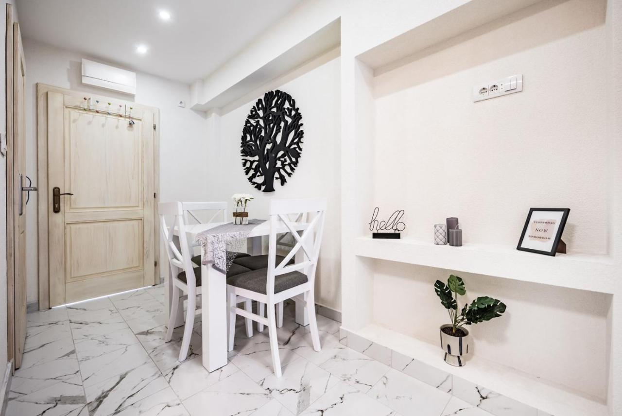 Apartments Sophia โกตอร์ ภายนอก รูปภาพ
